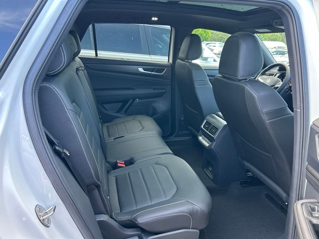 New 2026 White Volkswagen 2.0T SEL R-Line Black image 49