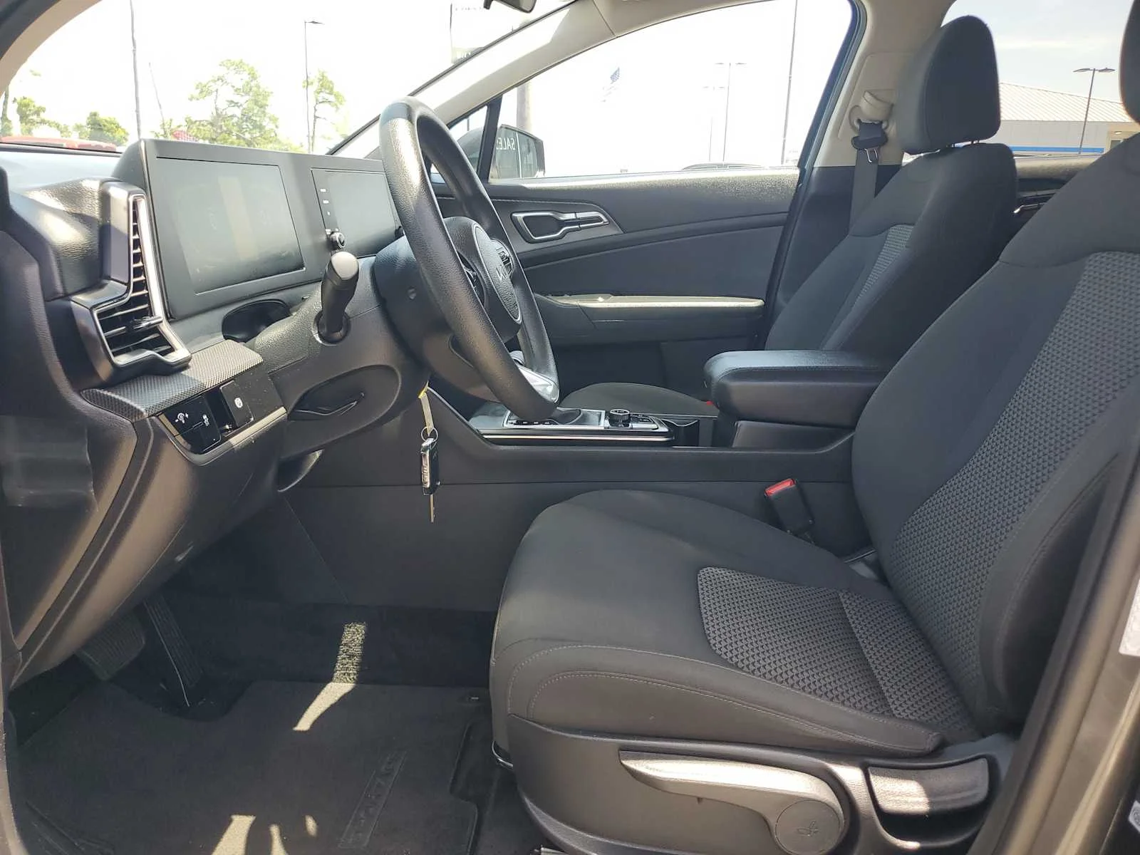 2023 Kia Sportage LX - Photo 22