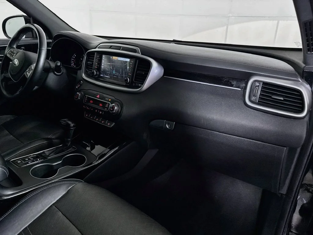 Used 2019 Black Kia SX Limited image 38