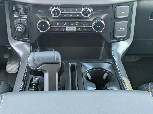 New 2026 Agate Black Metallic Ford XLT image 51
