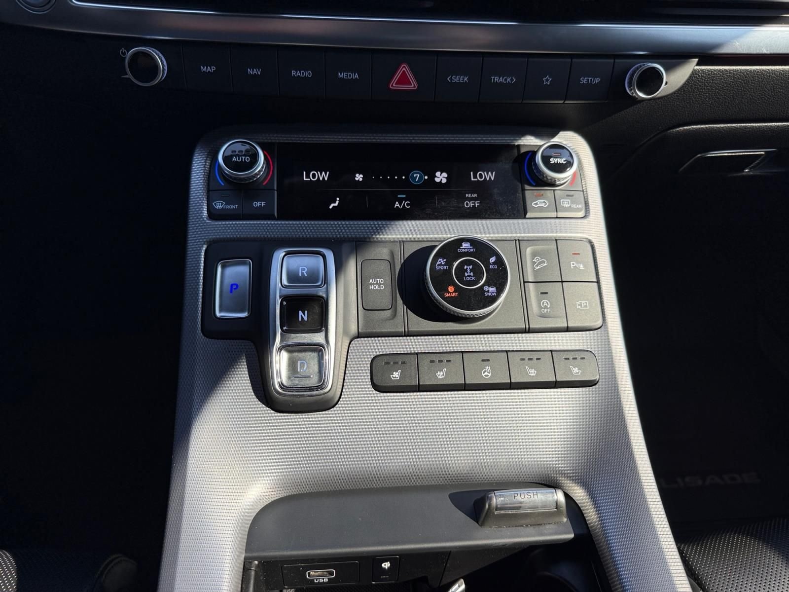 Used 2024 Silver Hyundai Calligraphy image 18