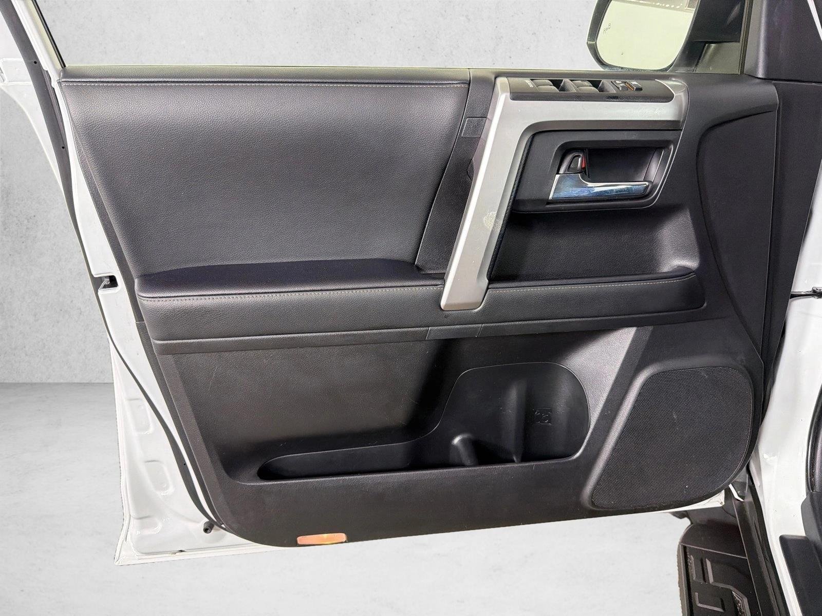 Used 2024 Ice Cap Toyota SR5 Premium image 11