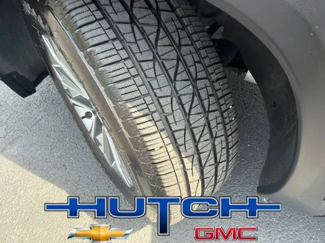 Used 2025 Mosaic Black Metallic Chevrolet LT image 10