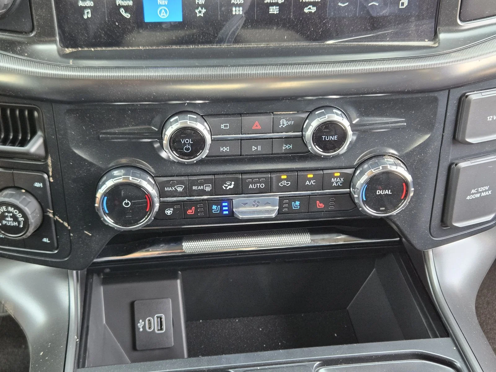 New 2026 Star White Metallic Tri-Coat Ford Lariat® image 13