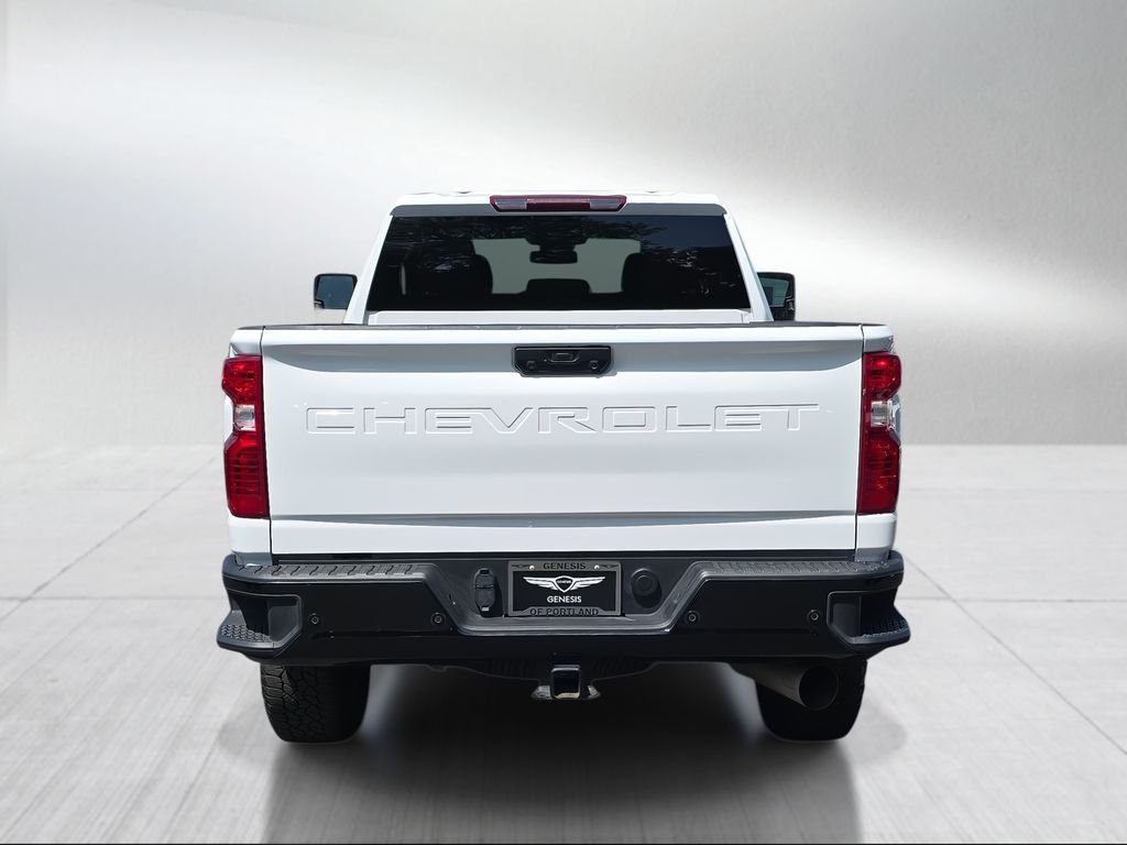 Used 2025 Summit White Chevrolet Custom image 4
