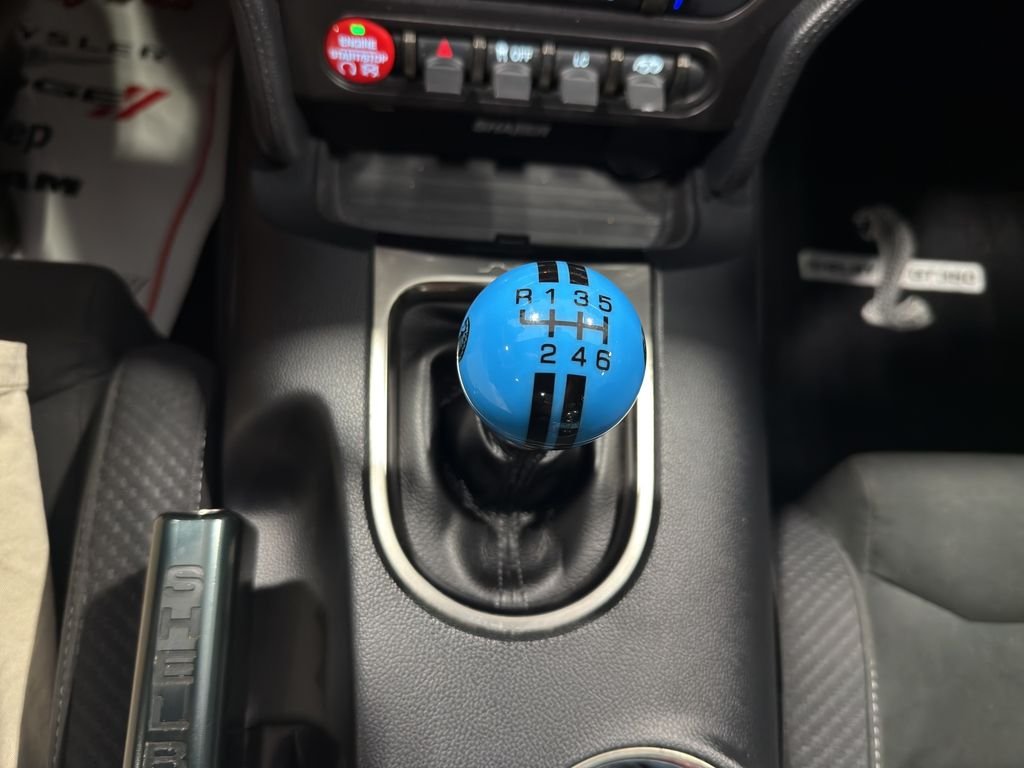 Used 2017 Grabber Blue Ford Shelby GT350 image 21