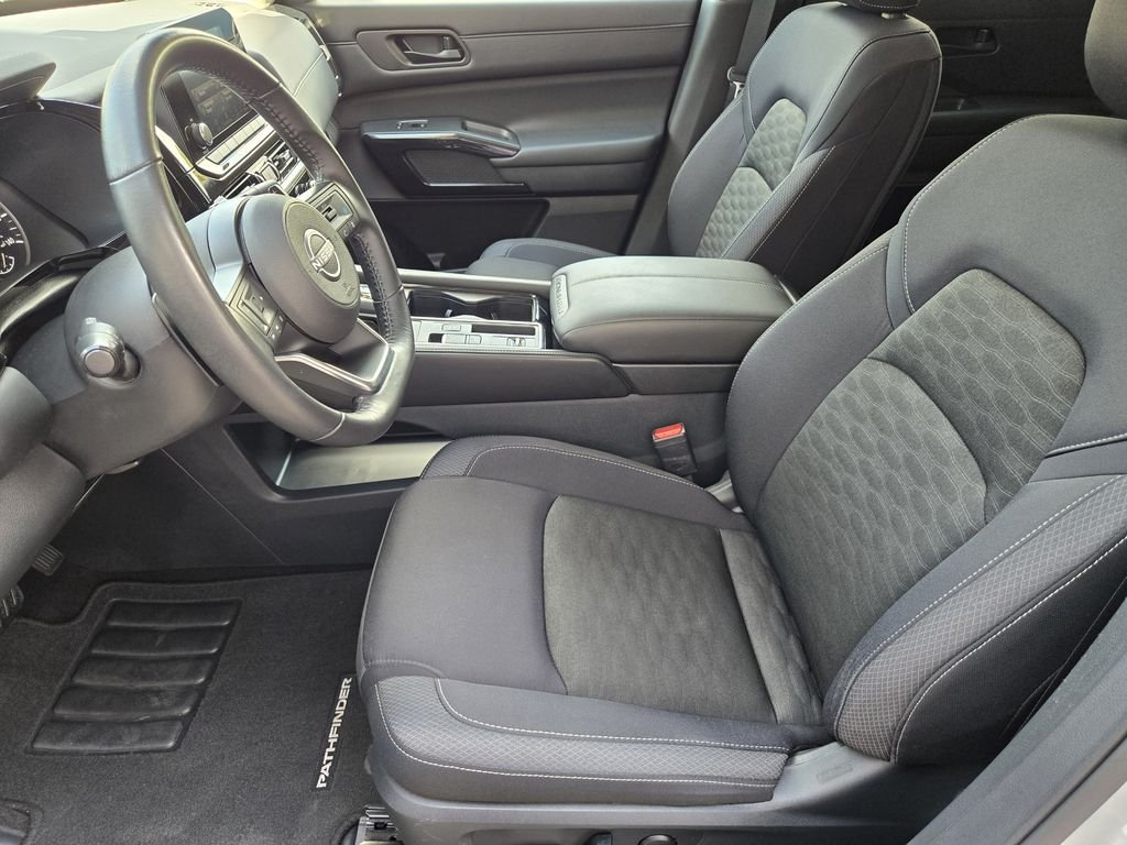 Used 2024 Silver Nissan SV image 9