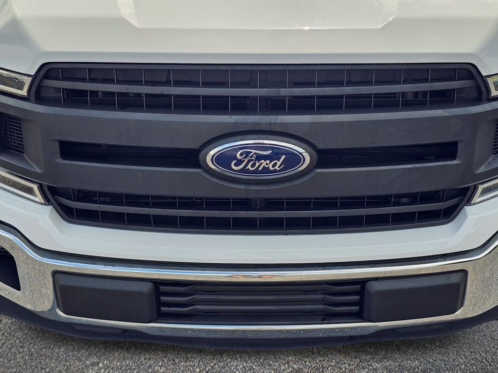 Used 2020 White Ford XL image 3