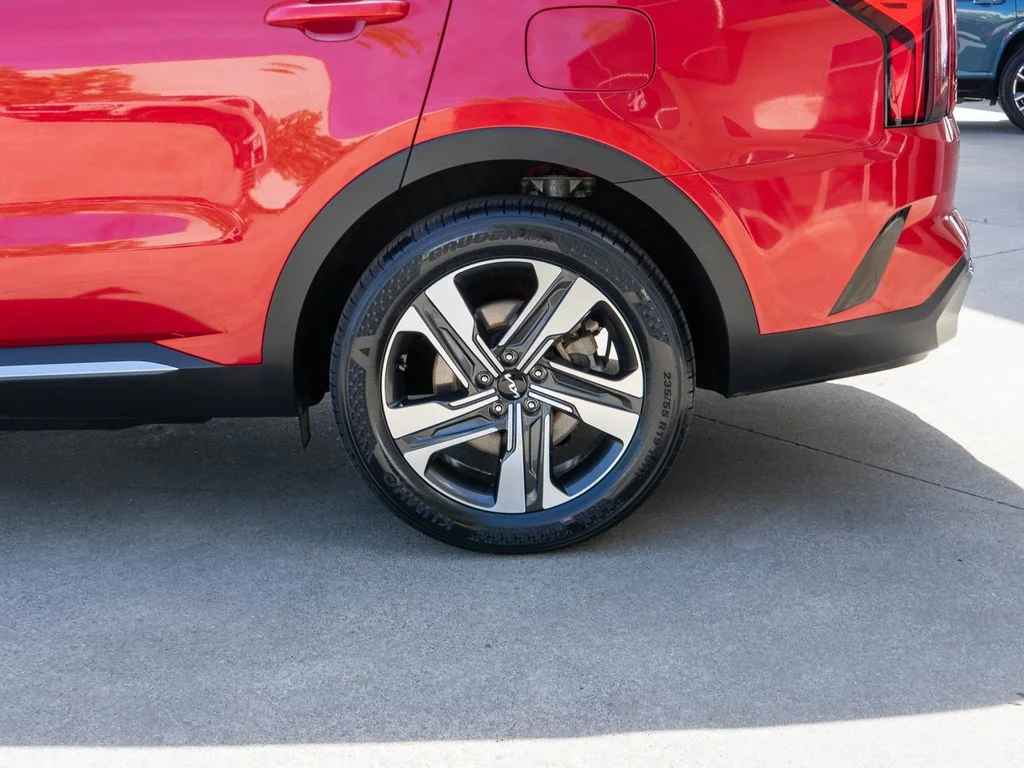 Used 2023 Red Kia EX image 30