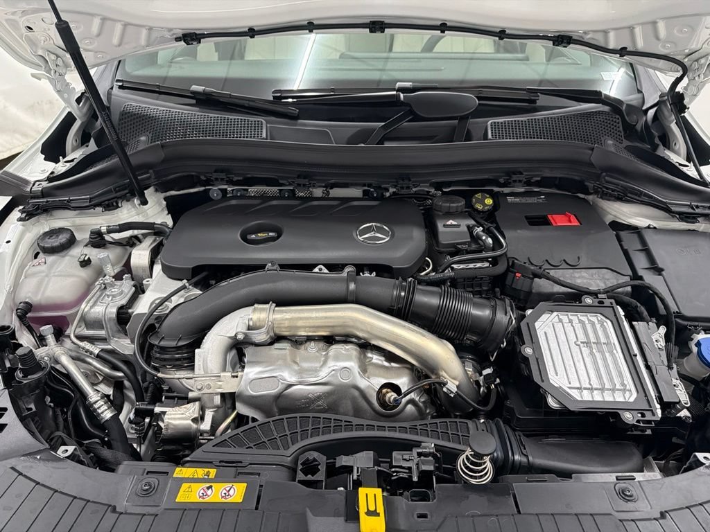 New 2026 Polar White Mercedes-Benz GLA 250 image 65