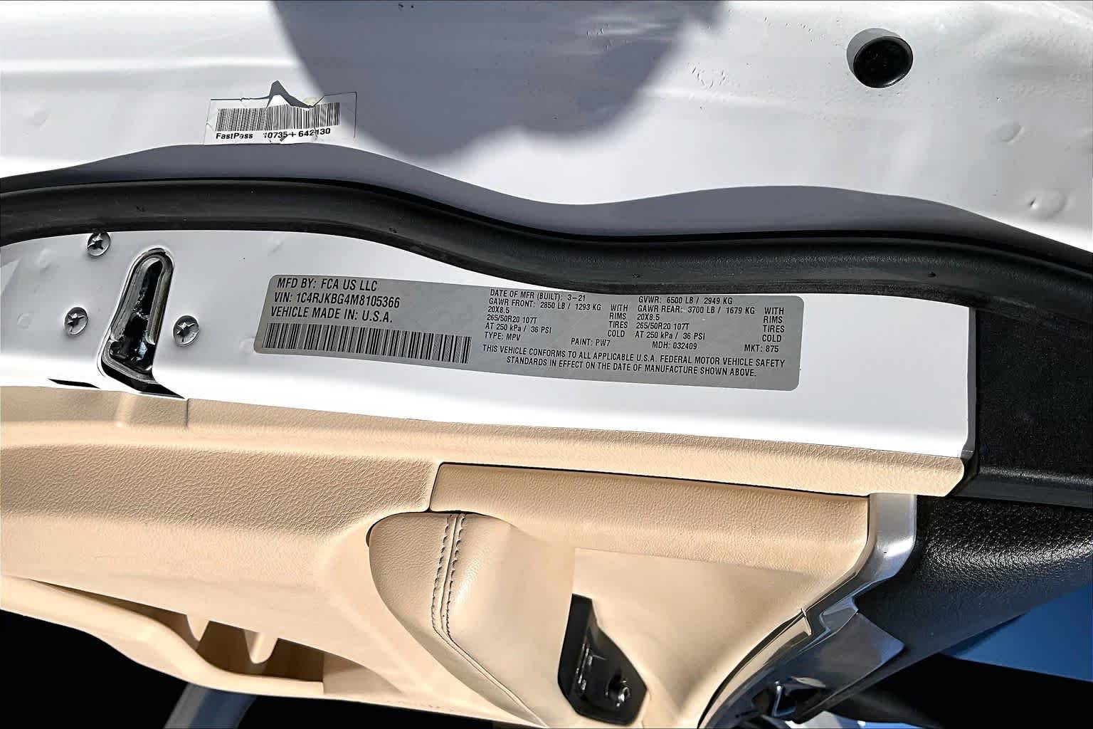 Used 2021 Bright White Clearcoat Jeep Limited image 35