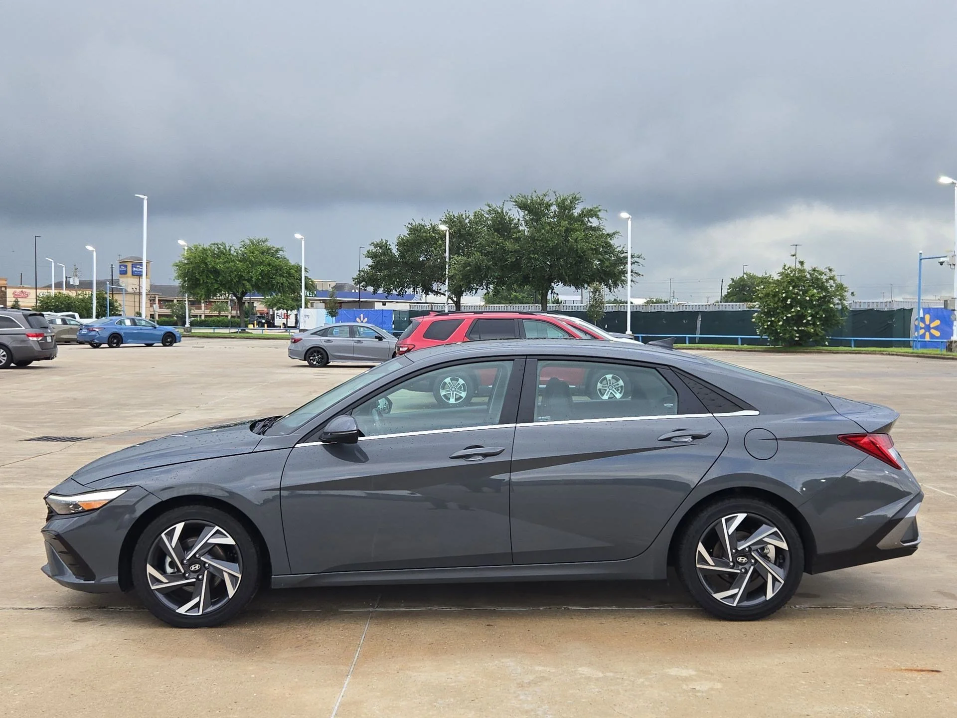 Used 2025 Ecotronic Gray Hyundai Limited image 6