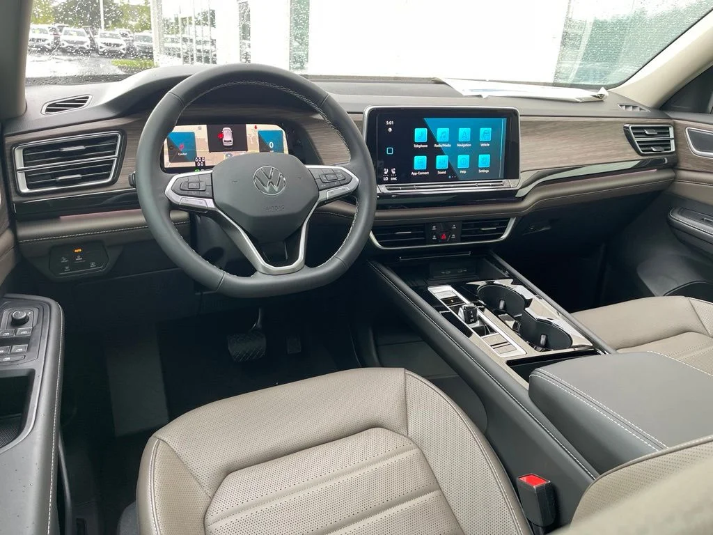New 2026 Deep Black Pearl Volkswagen SEL image 28