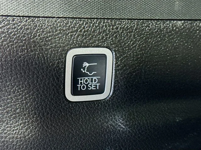 New 2026 High Gloss Black Exterior Paint Jeep Limited Altitude image 28