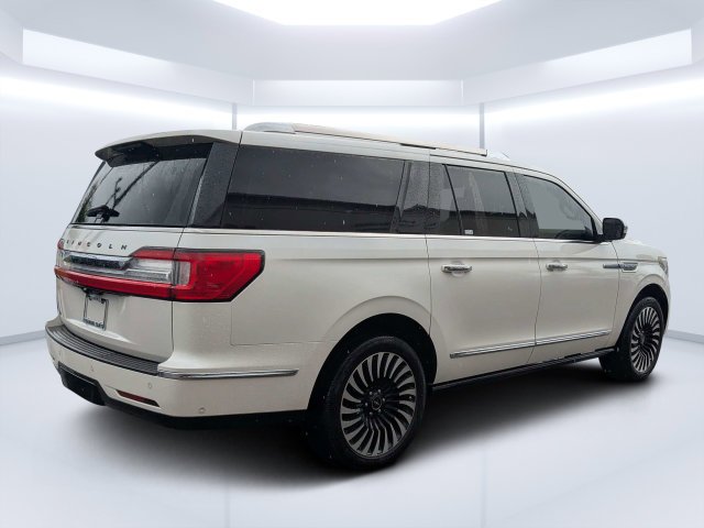 Used 2019 White Lincoln Black Label image 3