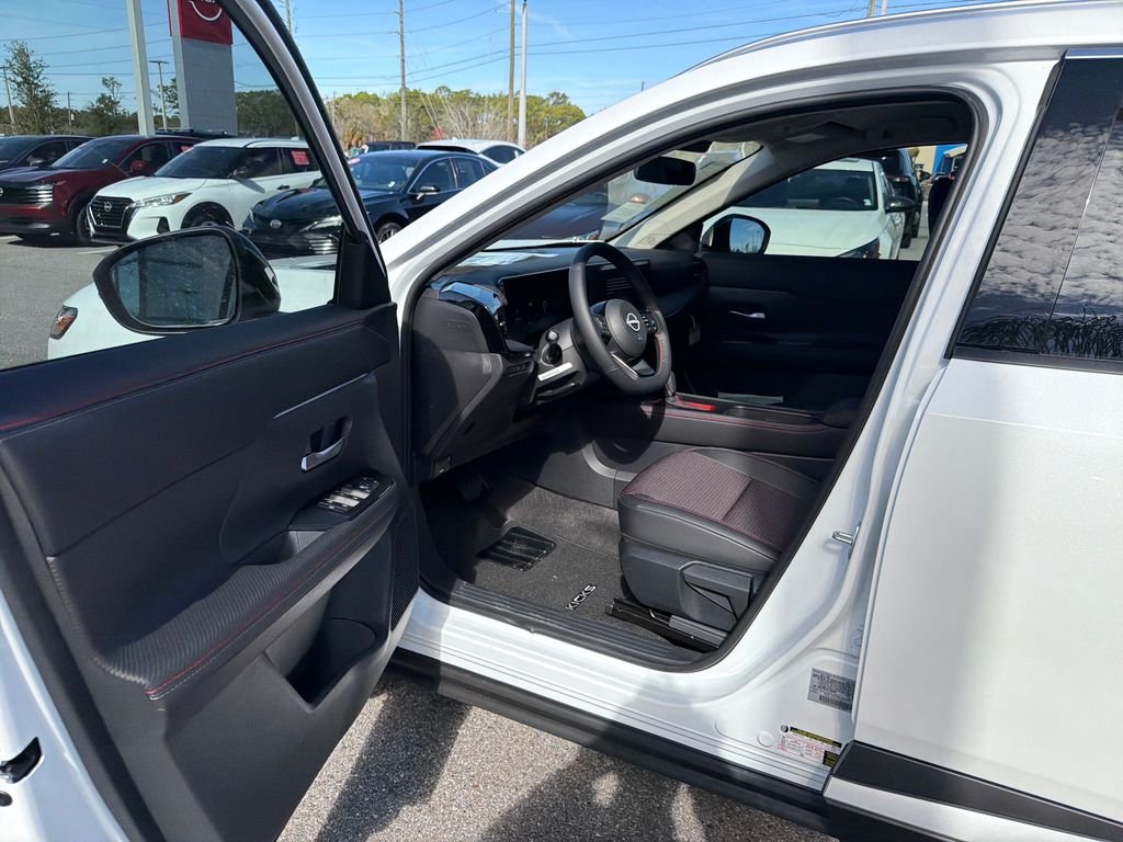 New 2026 Nissan Kicks SR 4D Sport Utility