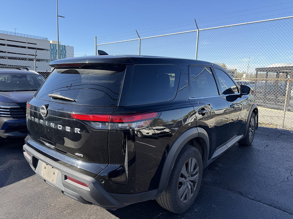Used 2022 Super Black Nissan S image 5