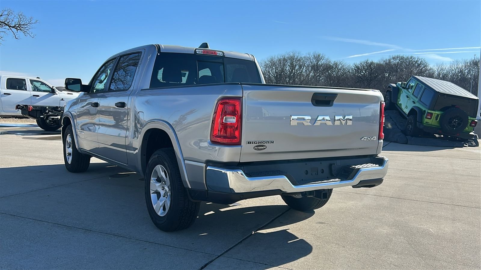 New 2025 Billet Silver Metallic Clear-Coat Exterior Paint RAM Big Horn/Lone Star image 5