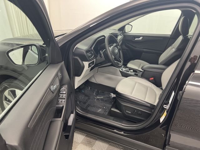 Used 2023 Black Ford Platinum image 12