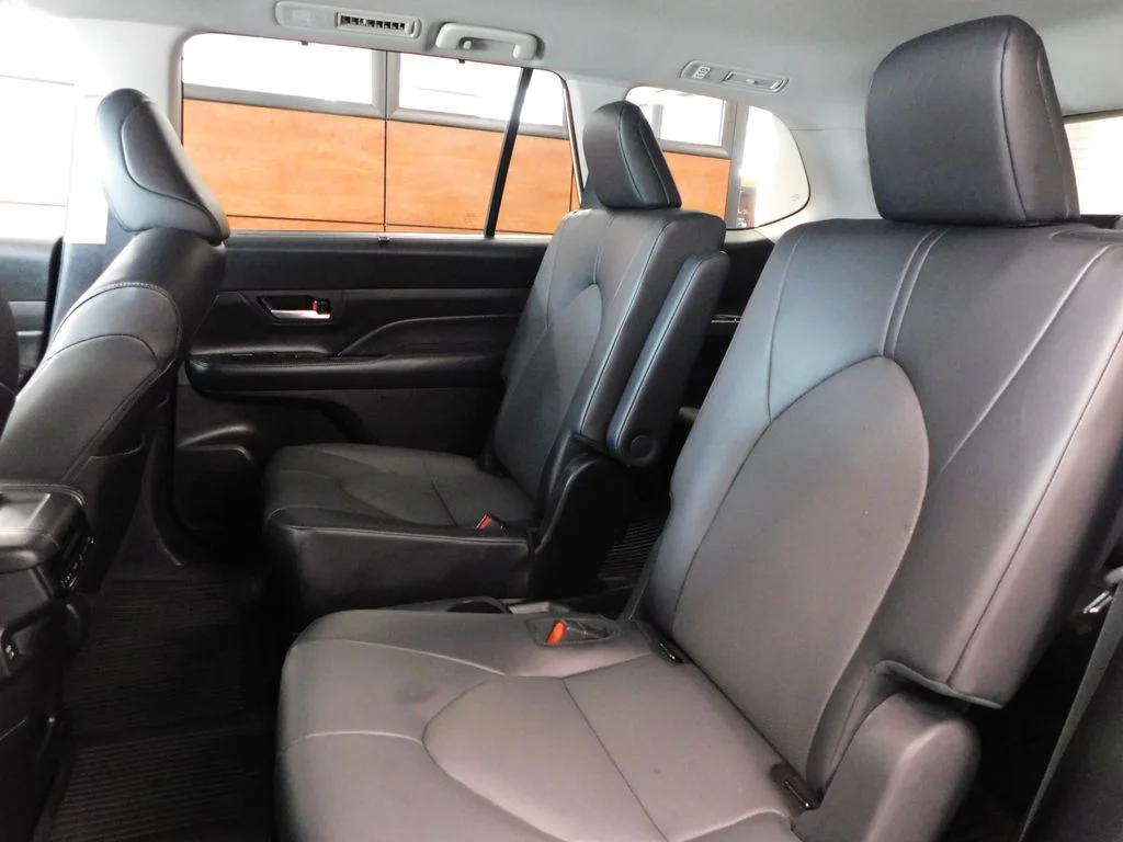 Used 2024 Cream Toyota XLE image 42