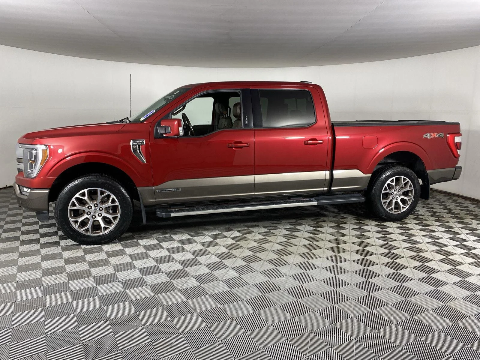 Used 2023 Rapid Red Metallic Tinted Clearcoat/Stone Gray Ford King Ranch image 7