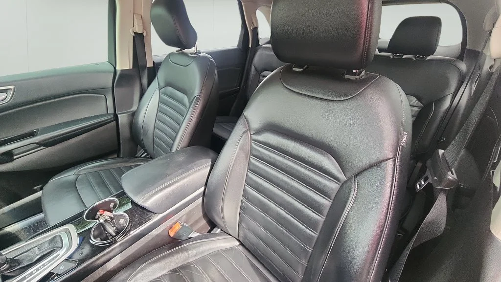 Used 2017 Red Ford SEL image 14