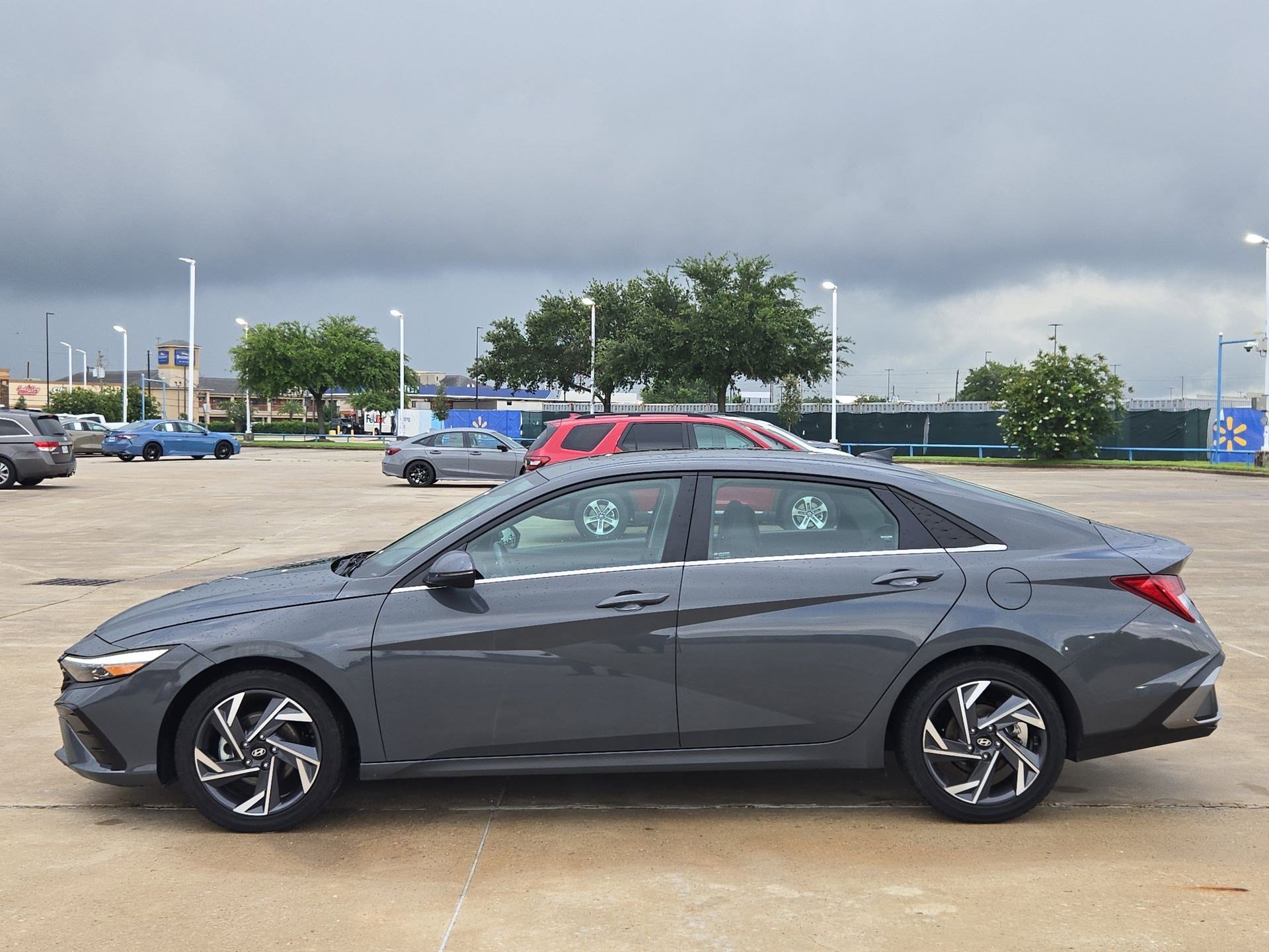 Used 2025 Ecotronic Gray Hyundai Limited image 6