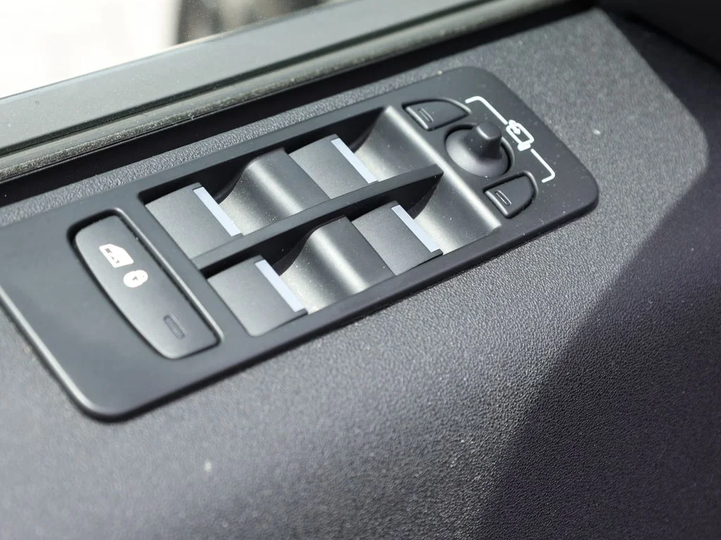 Used 2023 Gray Land Rover S R-Dynamic image 13