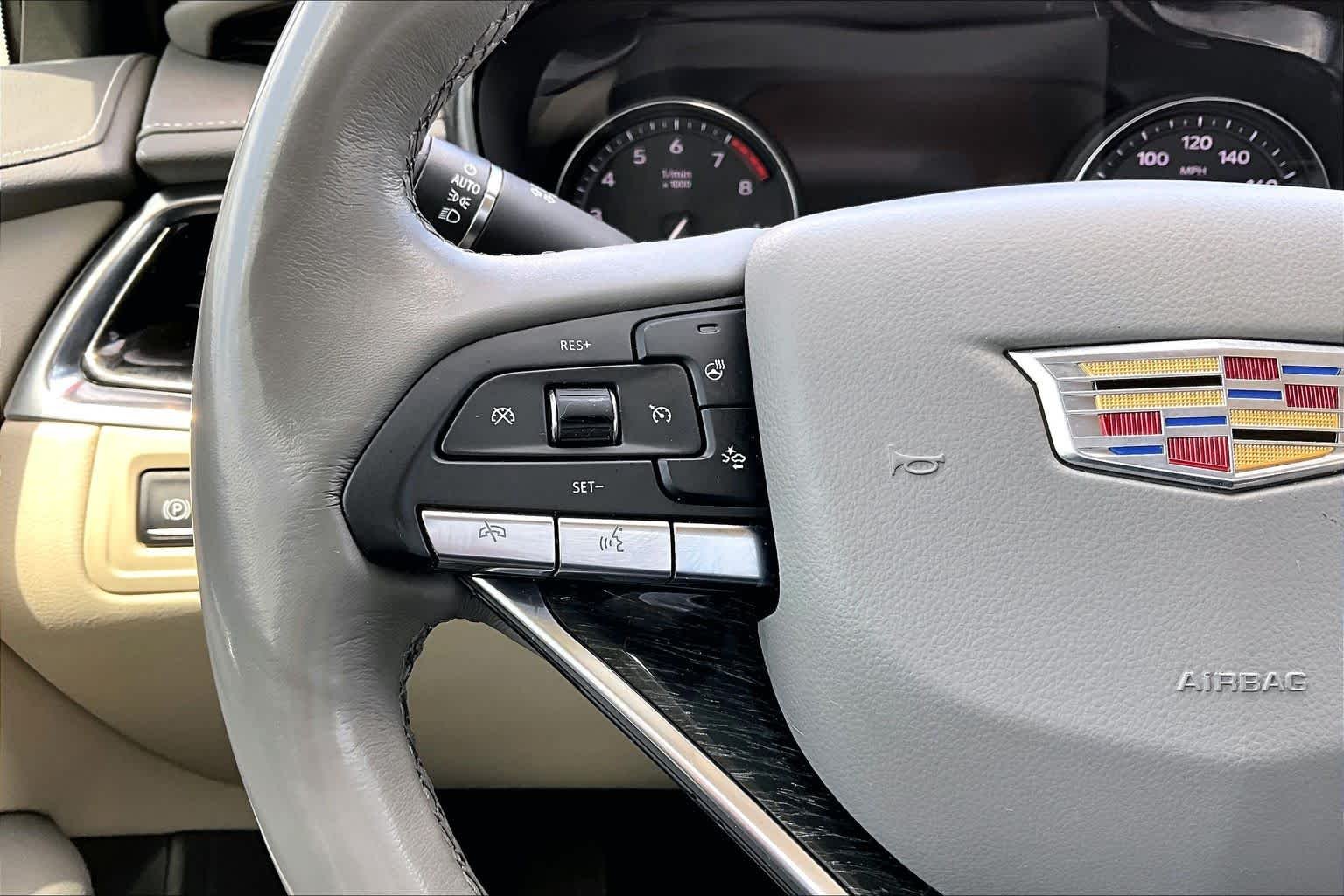 Used 2020 Crystal White Tricoat Cadillac FWD Premium Luxury image 21