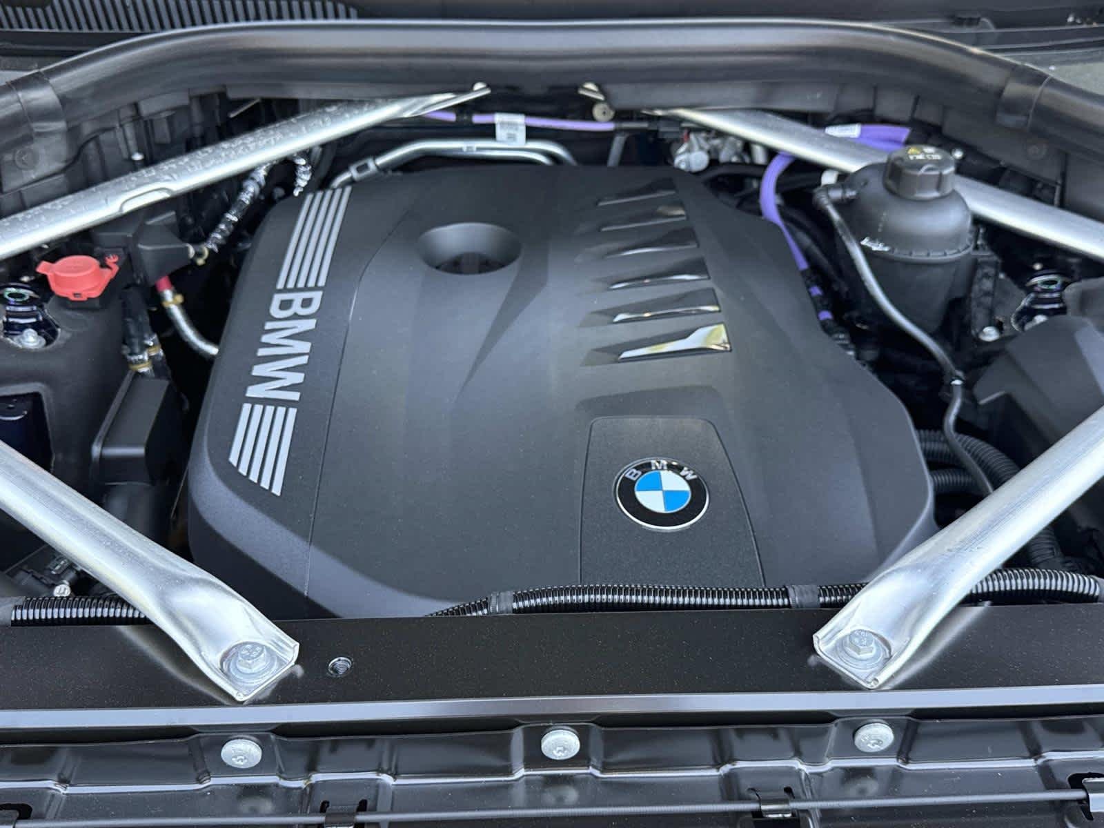 New 2026 Tanzanite Blue II Metallic BMW xDrive40i image 13