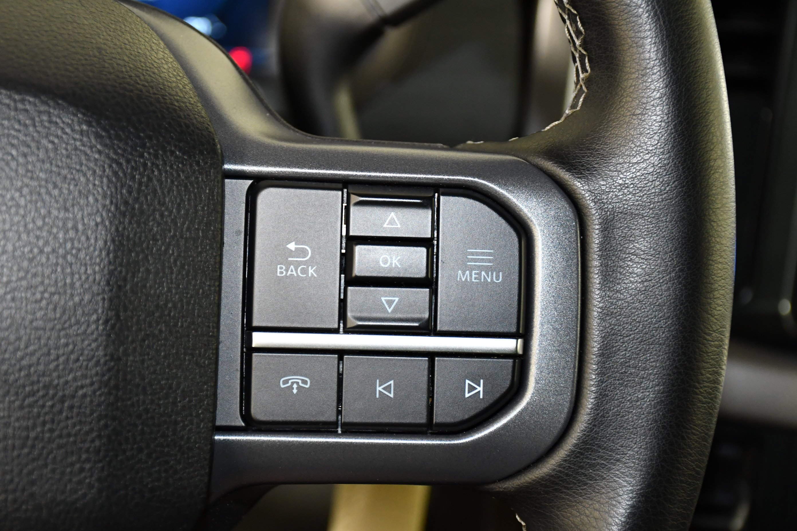 Used 2025 Black Metallic Ford XLT image 22