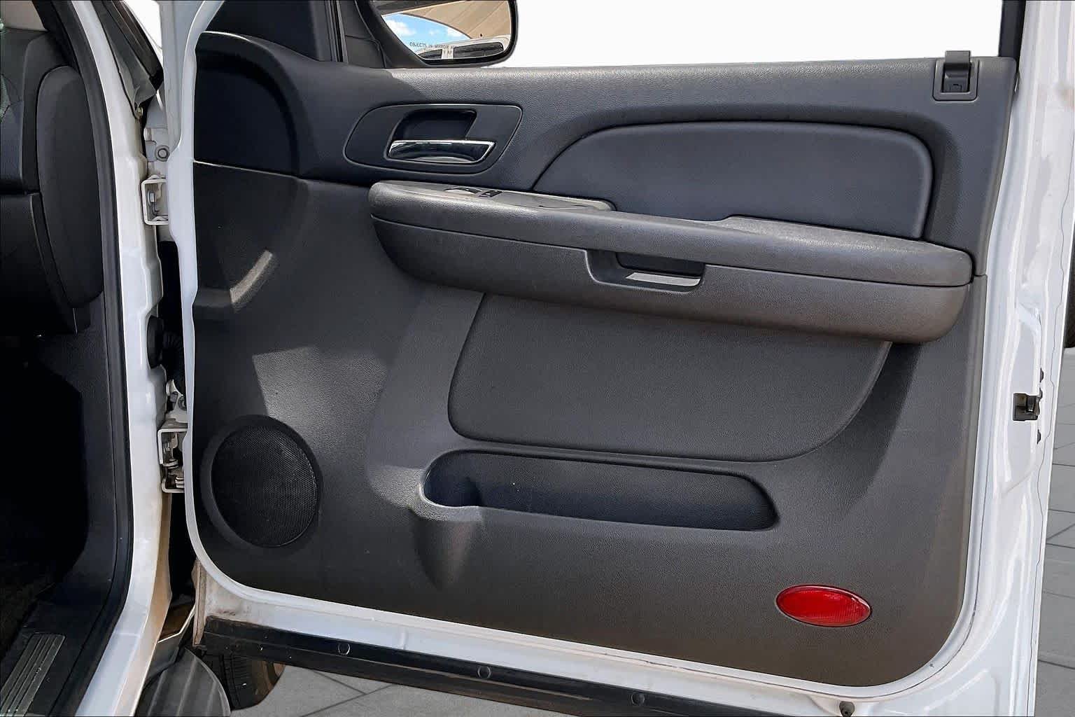 Used 2008 SUMMIT WHITE Chevrolet LS image 18
