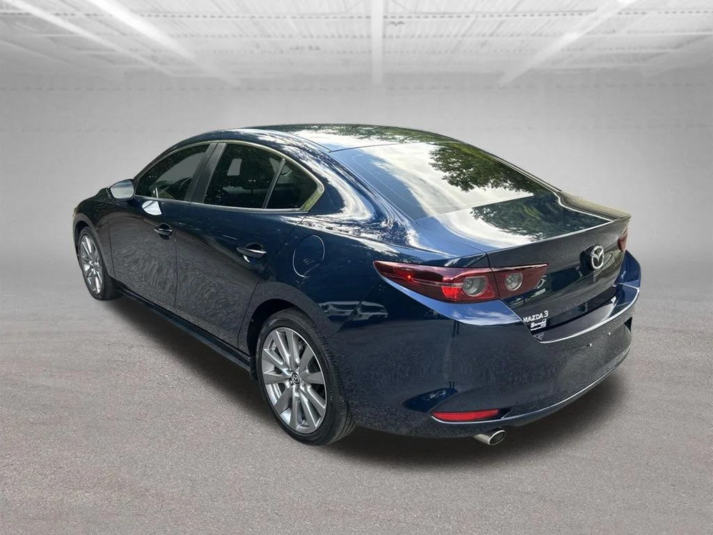 Used 2021 Blue Mazda Preferred image 3