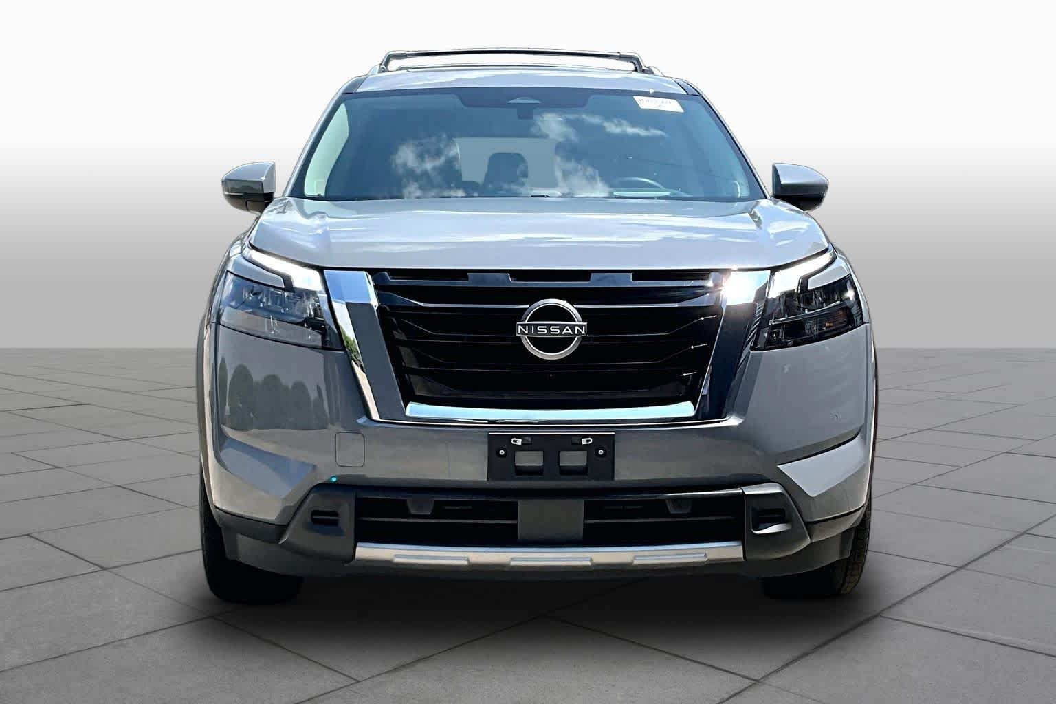 Used 2026 Super Black Nissan SV image 4