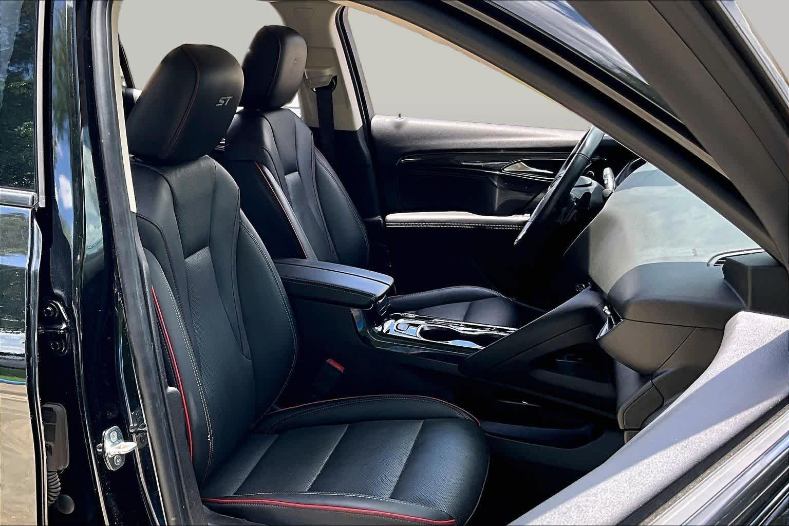 Used 2022 Ebony Twilight Metallic Buick Essence image 8