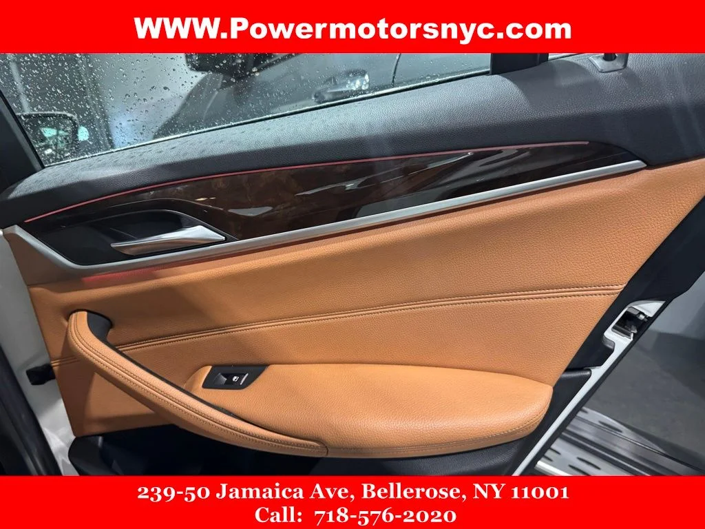 Used 2019 White BMW 540i xDrive image 31