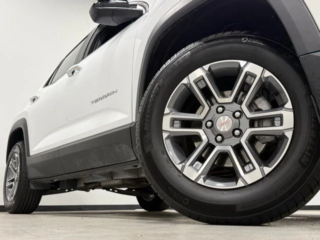 Used 2026 White GMC Elevation image 3
