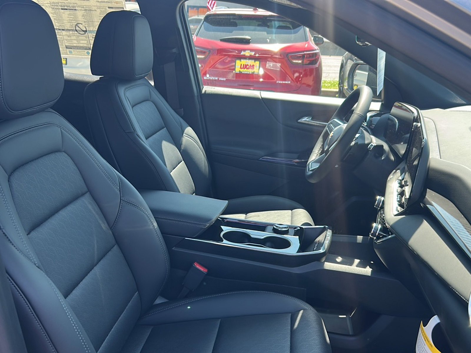 2026 Chevrolet Equinox LT - Photo 13