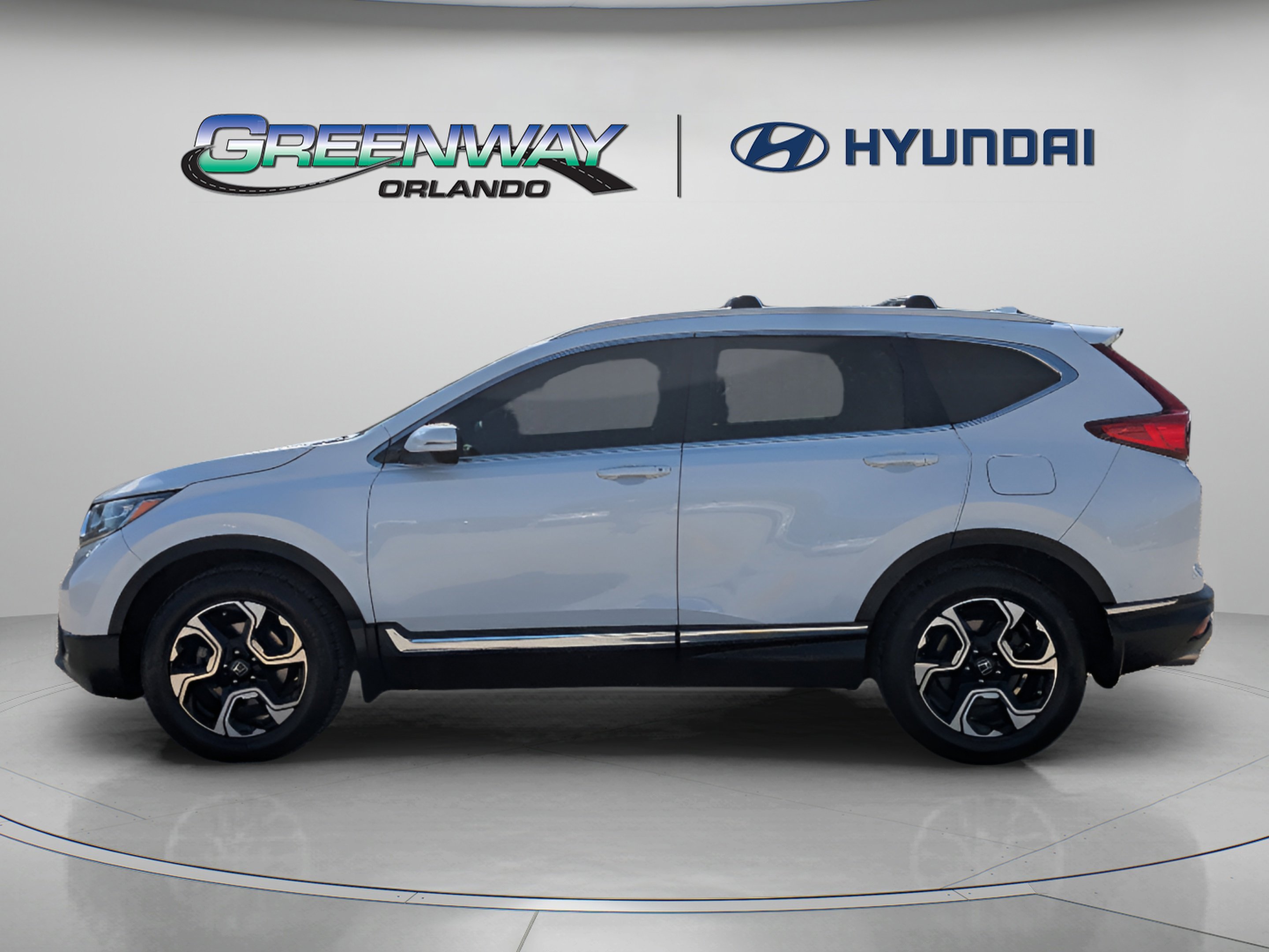 Used 2019 Modern Steel Metallic Honda Touring image 5