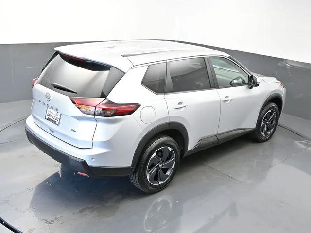 Used 2025 Silver Nissan SV image 44