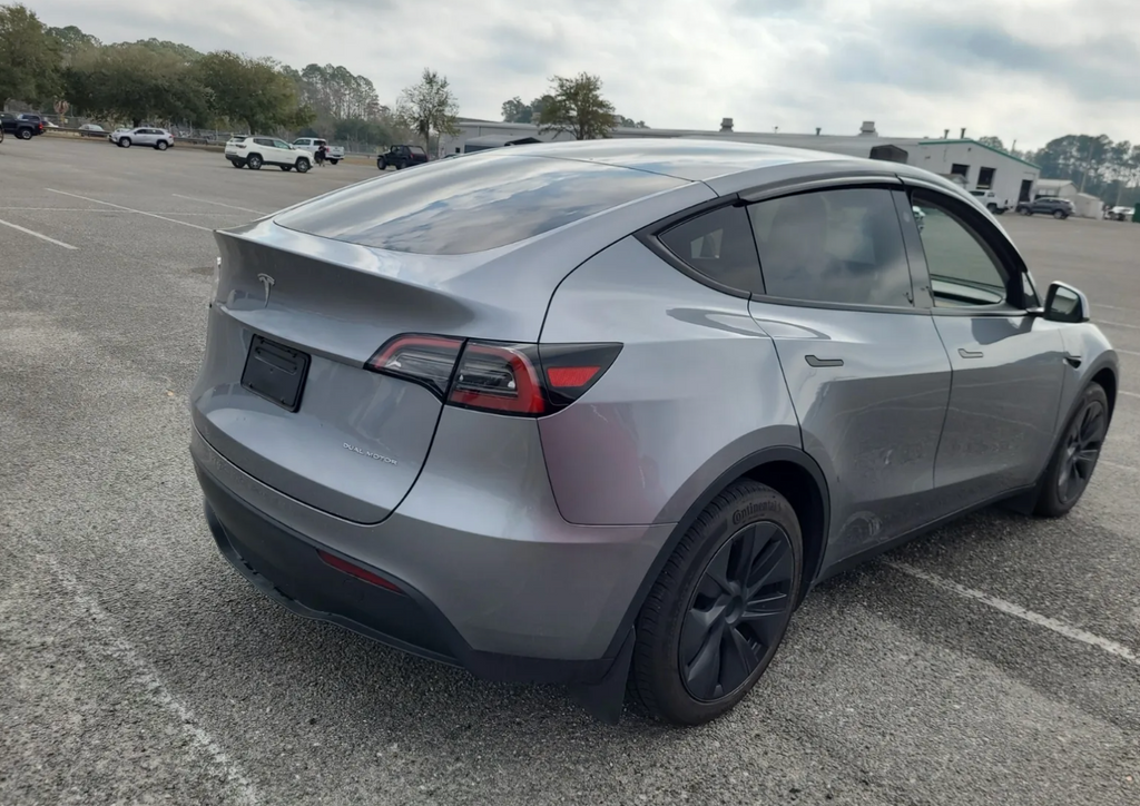 Used 2025 Tesla Model Y Long Range with VIN 7SAYGDEE9SA368515 for sale in Plano, TX