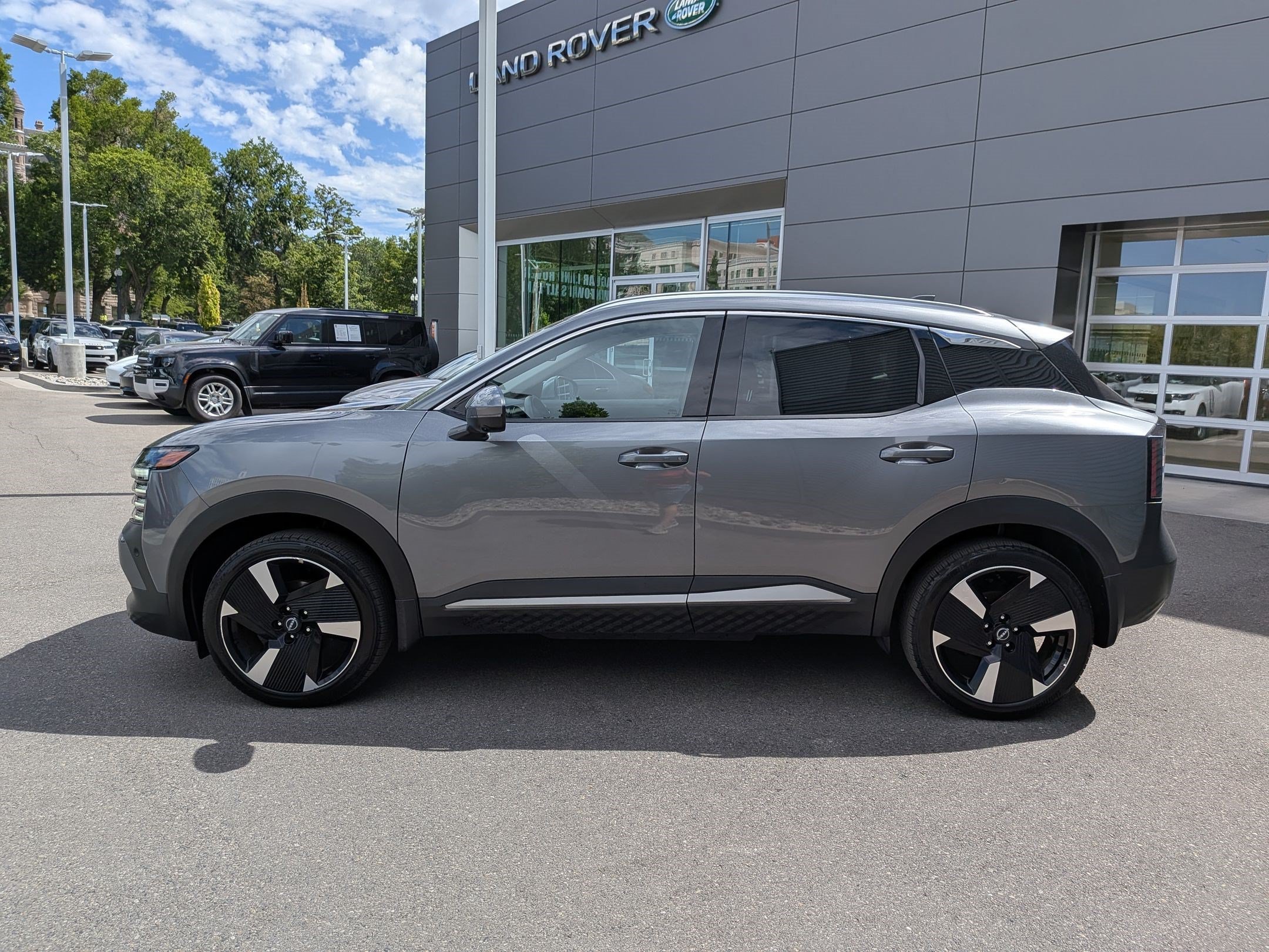 Used 2025 Gun Metallic Nissan SR image 7