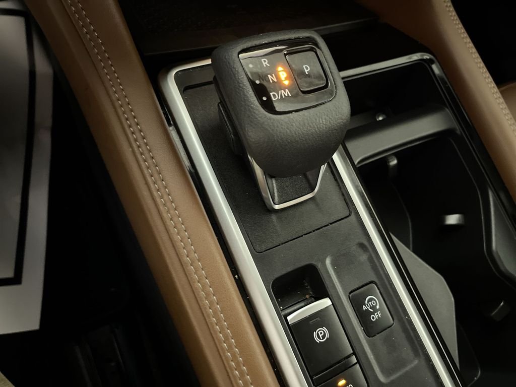 Used 2024 Gray Nissan Platinum image 24
