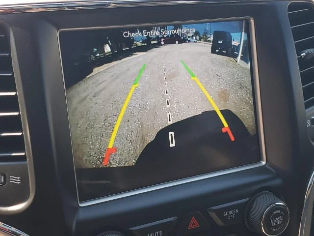 Used 2018 Diamond Black C Jeep Trailhawk image 23