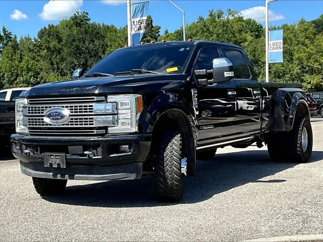 Used 2017 Black Ford Platinum image 3