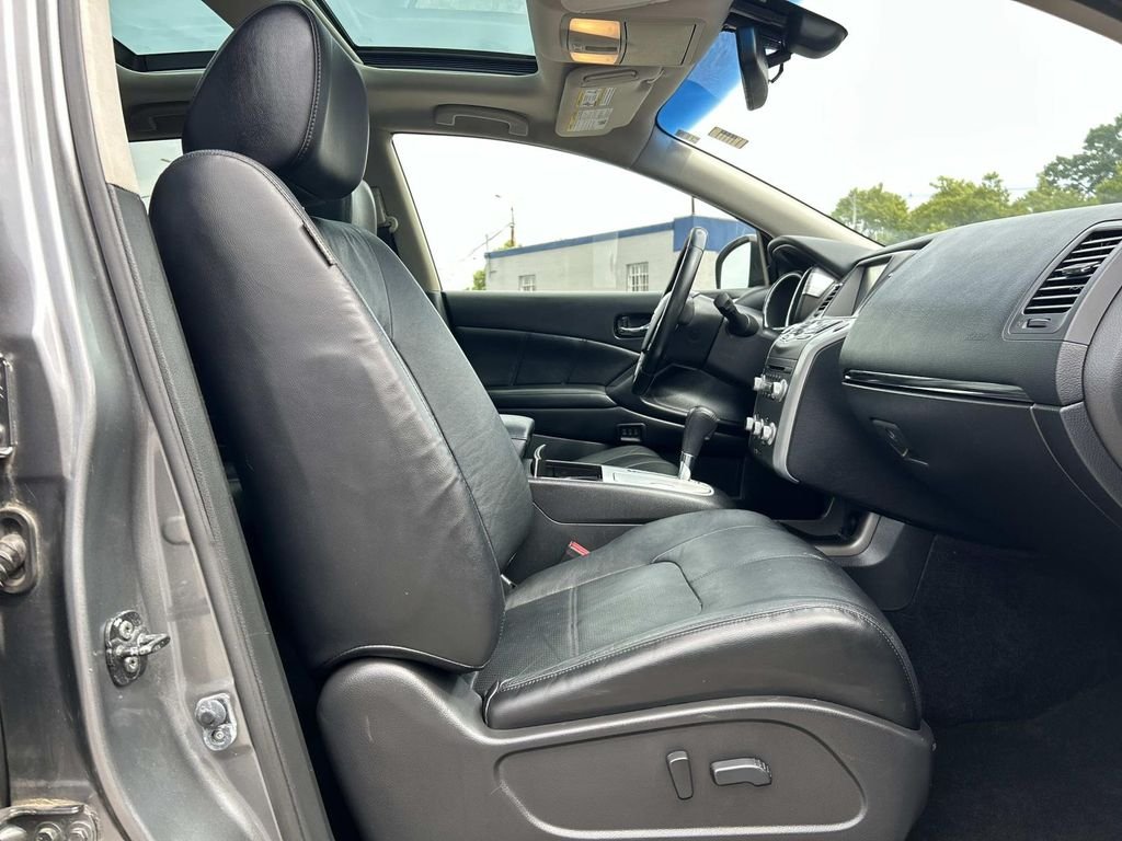 Used 2014 Gray Nissan SL image 20