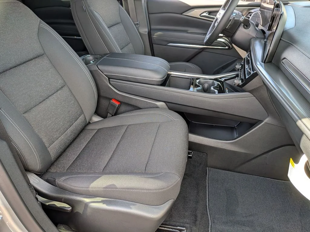 2026 Chevrolet Traverse LT - Photo 35