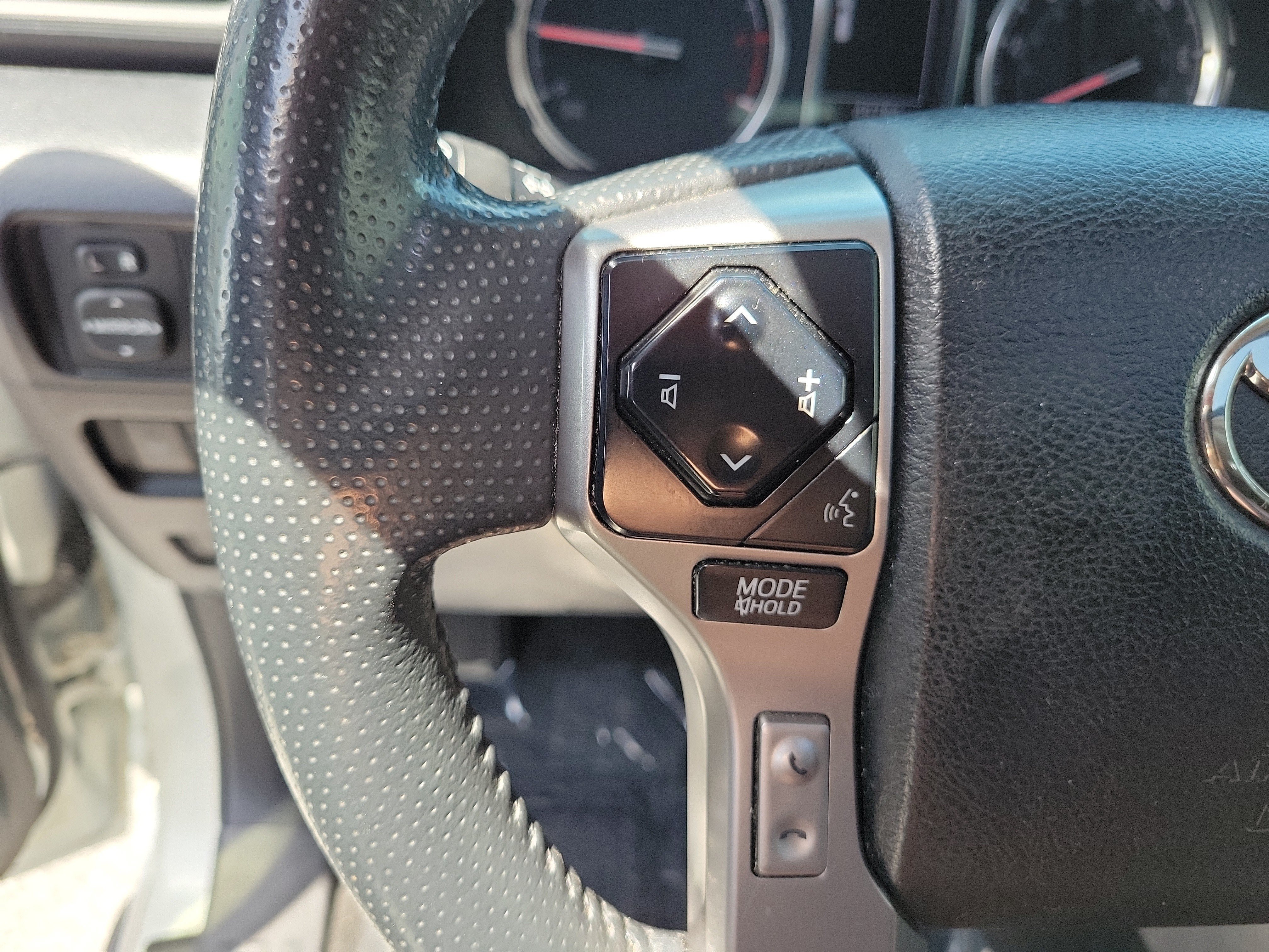 Used 2021 Blizzard Pearl Toyota Limited image 25