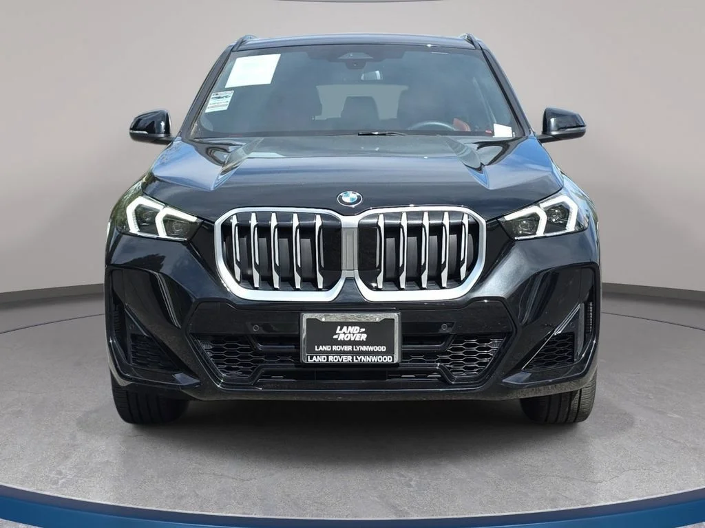 Used 2026 Black Sapphire Metallic BMW xDrive28i image 3