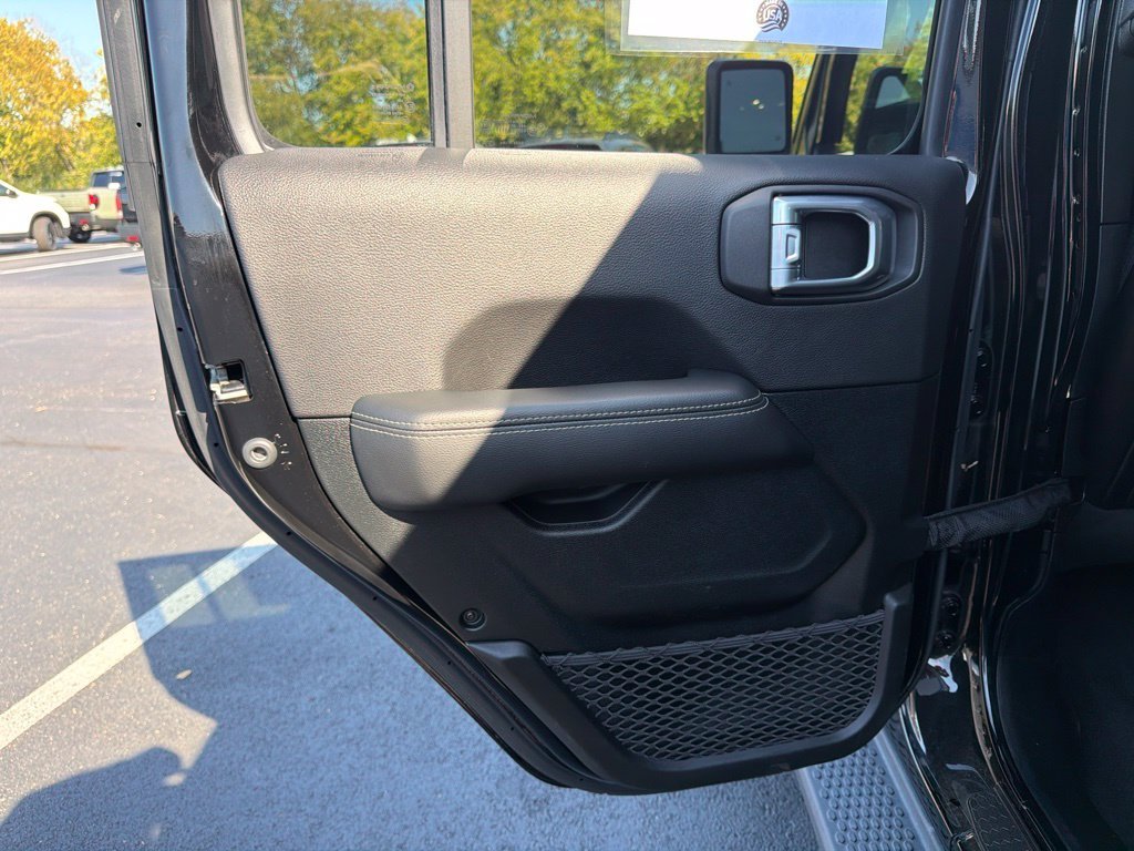 2021 Jeep Wrangler Unlimited Sahara - Photo 19